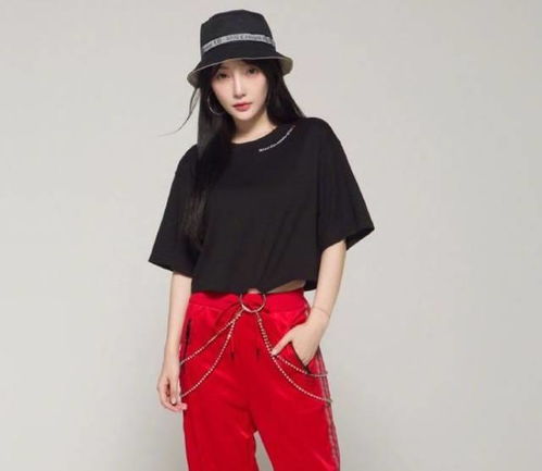 李小璐與賈乃亮疑似復(fù)合，同款衣服引發(fā)熱議
